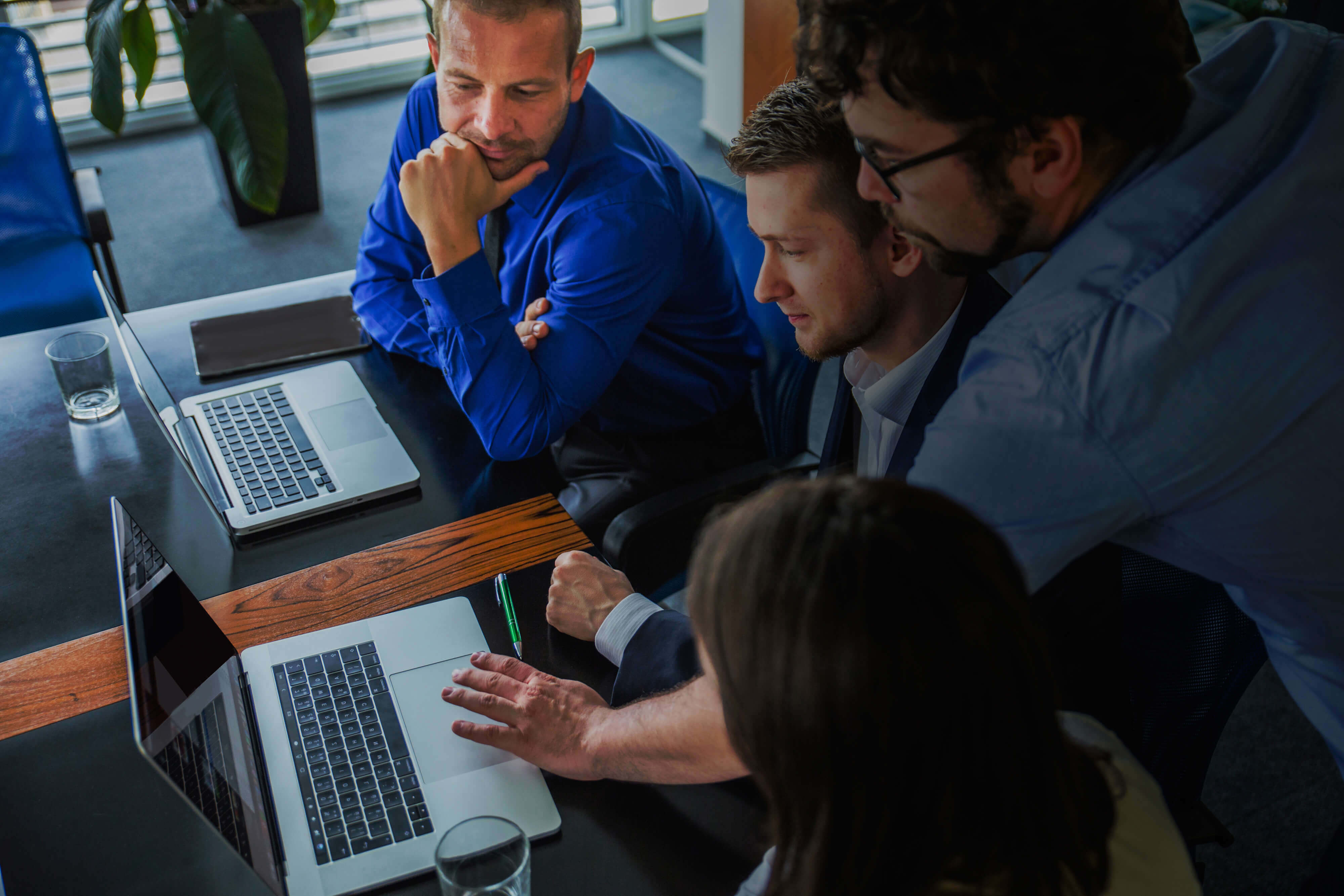 Empregamos soluções modernas, de acordo com
                                a agilidade que a sua empresa demanda
                                garantindo otimização de tempo e redução de
                                custos graças à nossa gestão avançada de
                                tecnologia.